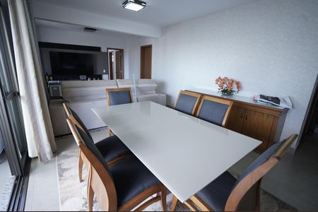 Casa à venda com 99m², 2 quartos e 2 vagas