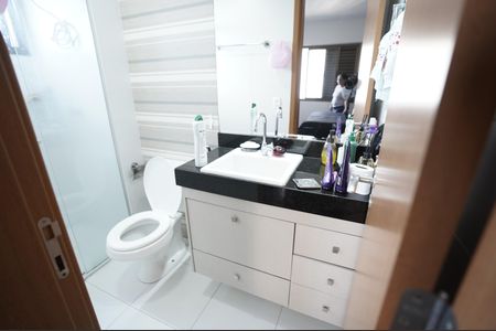 Casa à venda com 99m², 2 quartos e 2 vagas
