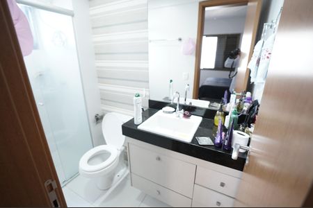 Casa à venda com 99m², 2 quartos e 2 vagas