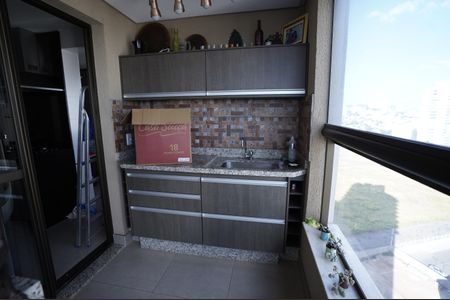 Casa à venda com 99m², 2 quartos e 2 vagas