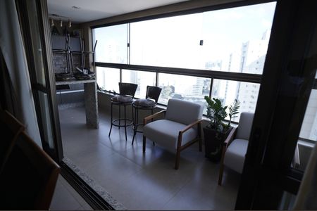 Casa à venda com 99m², 2 quartos e 2 vagas