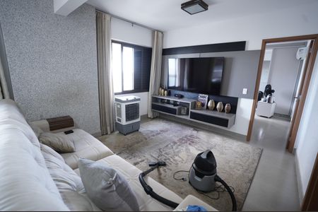 Casa à venda com 99m², 2 quartos e 2 vagas