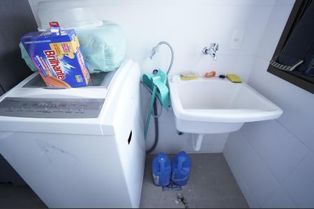 Casa à venda com 99m², 2 quartos e 2 vagas