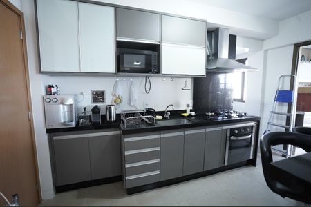 Casa à venda com 99m², 2 quartos e 2 vagas