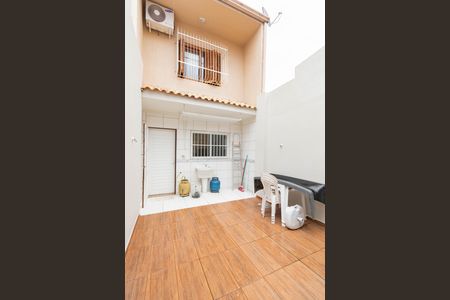 Casa à venda com 78m², 2 quartos e 1 vaga