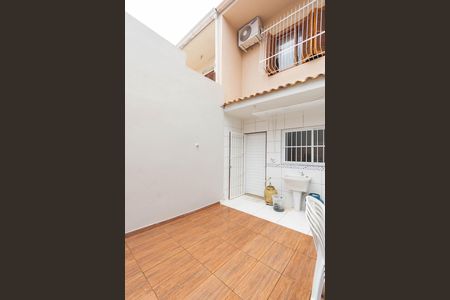 Casa à venda com 78m², 2 quartos e 1 vaga