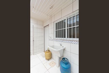 Casa à venda com 78m², 2 quartos e 1 vaga