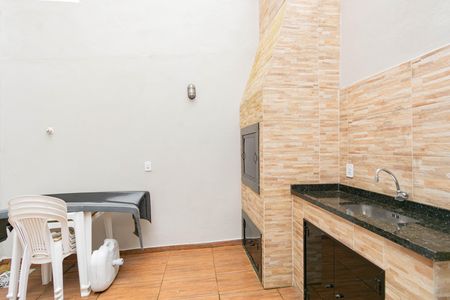 Casa à venda com 78m², 2 quartos e 1 vaga