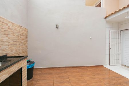 Casa à venda com 78m², 2 quartos e 1 vaga