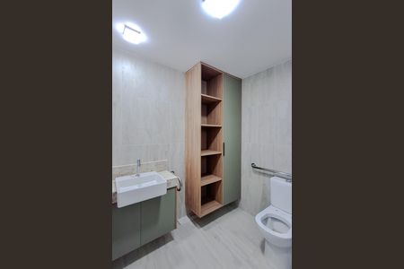 Apartamento para alugar com 38m², 1 quarto e sem vaga Apartamento para alugar com 38m², 1 quarto e sem vagaBanheiro da Suíte