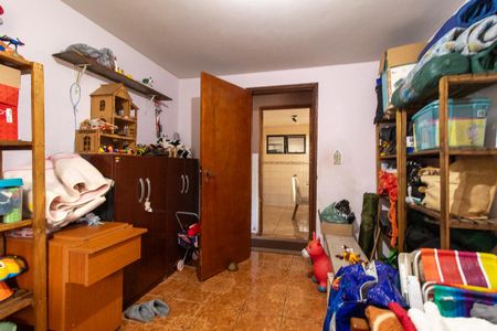 Casa à venda com 120m², 5 quartos e 1 vaga Casa à venda com 120m², 5 quartos e 1 vagaQuarto 1