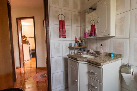 Casa à venda com 120m², 5 quartos e 1 vaga Casa à venda com 120m², 5 quartos e 1 vagaBanheiro Social
