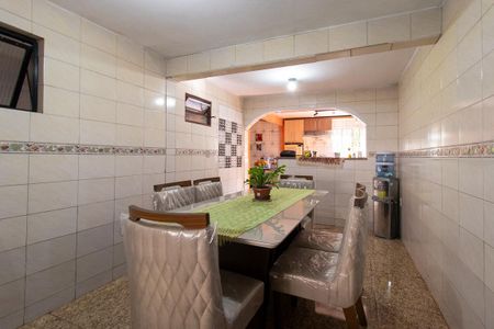 Casa à venda com 120m², 5 quartos e 1 vaga Casa à venda com 120m², 5 quartos e 1 vagaSala de Jantar