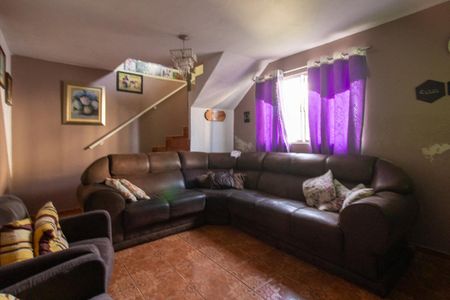 Casa à venda com 120m², 5 quartos e 1 vaga Casa à venda com 120m², 5 quartos e 1 vagaSala