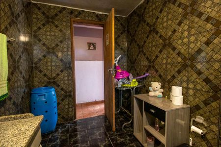 Casa à venda com 120m², 5 quartos e 1 vaga Casa à venda com 120m², 5 quartos e 1 vagaBanheiro Social