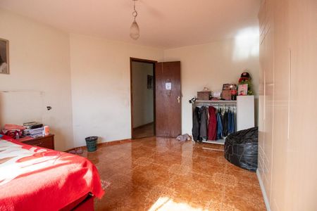 Casa à venda com 120m², 5 quartos e 1 vaga Casa à venda com 120m², 5 quartos e 1 vagaQuarto 4