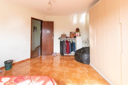Casa à venda com 120m², 5 quartos e 1 vaga Casa à venda com 120m², 5 quartos e 1 vagaQuarto 4