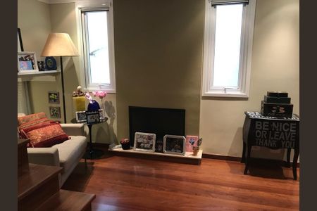 Foto 01 de casa de condomínio à venda com 3 quartos, 120m² em Jardim Lucia, São Paulo