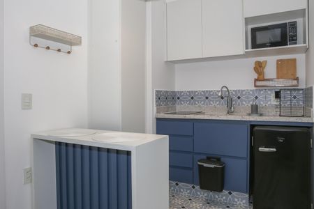 Cozinha de kitnet/studio para alugar com 1 quarto, 21m² em Perdizes, São Paulo