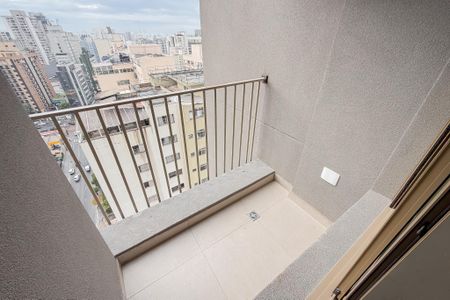 Apartamento à venda com 132m², 4 quartos e 2 vagas Apartamento à venda com 132m², 4 quartos e 2 vagasQuarto 2 - Sacada