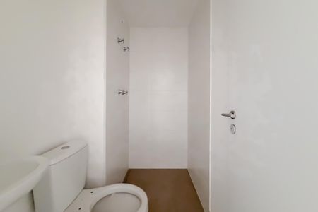 Apartamento à venda com 132m², 4 quartos e 2 vagas Apartamento à venda com 132m², 4 quartos e 2 vagasBanheiro de Serviço
