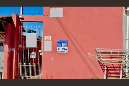 Casa para alugar com 55m², 2 quartos e sem vaga Casa para alugar com 55m², 2 quartos e sem vagaFachada