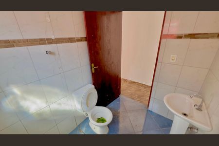 Casa para alugar com 55m², 2 quartos e sem vaga Casa para alugar com 55m², 2 quartos e sem vagaBanheiro
