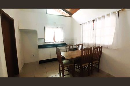Casa para alugar com 102m², 2 quartos e 2 vagas Casa para alugar com 102m², 2 quartos e 2 vagasCozinha