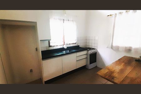 Casa para alugar com 102m², 2 quartos e 2 vagas Casa para alugar com 102m², 2 quartos e 2 vagasCozinha