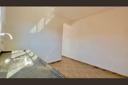 Casa para alugar com 75m², 2 quartos e sem vaga Casa para alugar com 75m², 2 quartos e sem vagaCozinha