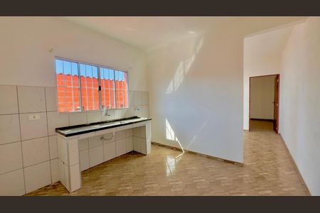 Casa para alugar com 75m², 2 quartos e sem vaga Casa para alugar com 75m², 2 quartos e sem vagaCozinha