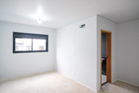Casa à venda com 220m², 3 quartos e 4 vagasSuíte 1