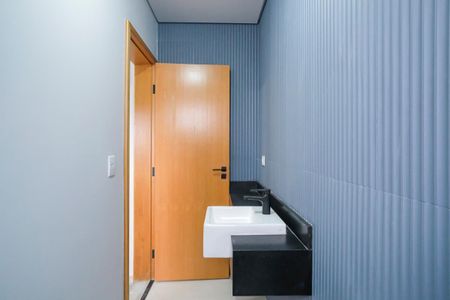Casa à venda com 220m², 3 quartos e 4 vagasBanheiro da suíte 3