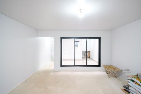 Casa à venda com 220m², 3 quartos e 4 vagasSala