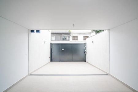 Casa à venda com 220m², 3 quartos e 4 vagasGaragem
