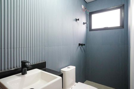 Casa à venda com 220m², 3 quartos e 4 vagasBanheiro da suíte 3