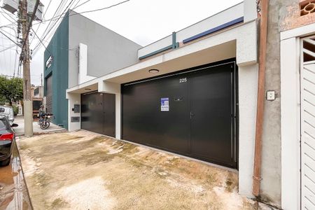 Casa à venda com 220m², 3 quartos e 4 vagasFachada + plaquinha