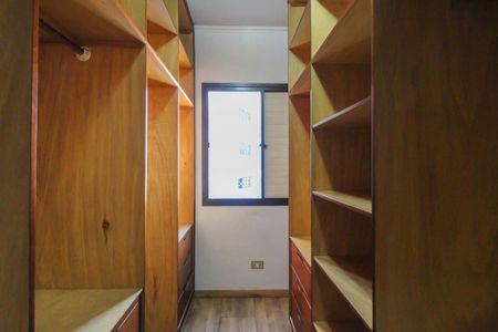 Apartamento à venda com 68m², 2 quartos e 1 vaga Apartamento à venda com 68m², 2 quartos e 1 vagaCloset