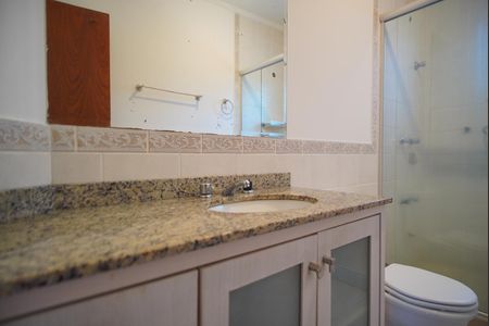 Banheiro Corredor de casa de condomínio para alugar com 3 quartos, 110m² em Morro Santana, Porto Alegre