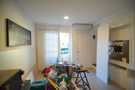 Sala de casa de condomínio para alugar com 3 quartos, 110m² em Morro Santana, Porto Alegre