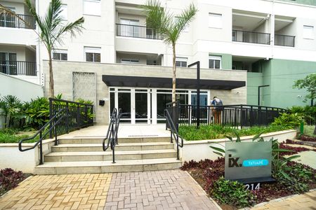 Apartamento para alugar com 50m², 2 quartos e 1 vaga Apartamento para alugar com 50m², 2 quartos e 1 vagaFachada