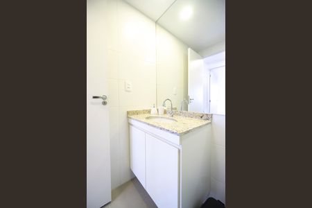 Apartamento para alugar com 50m², 2 quartos e 1 vaga Apartamento para alugar com 50m², 2 quartos e 1 vagaBanheiro social