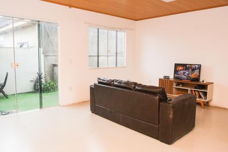 SALA de casa para alugar com 2 quartos, 106m² em Botafogo, Nova Iguaçu
