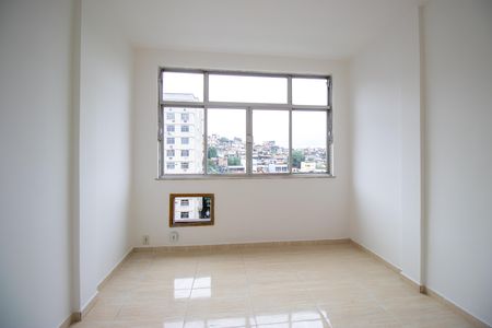 Quarto 2 de apartamento para alugar com 2 quartos, 80m² em Olaria, Rio de Janeiro