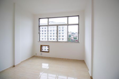 Quarto 2 de apartamento para alugar com 2 quartos, 80m² em Olaria, Rio de Janeiro