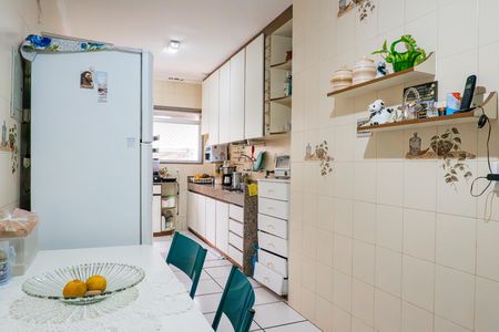 Apartamento à venda com 250m², 4 quartos e 3 vagas