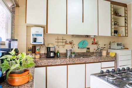 Apartamento à venda com 250m², 4 quartos e 3 vagas