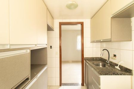Apartamento à venda com 66m², 3 quartos e 2 vagas Apartamento à venda com 66m², 3 quartos e 2 vagasCozinha e Área de Serviço