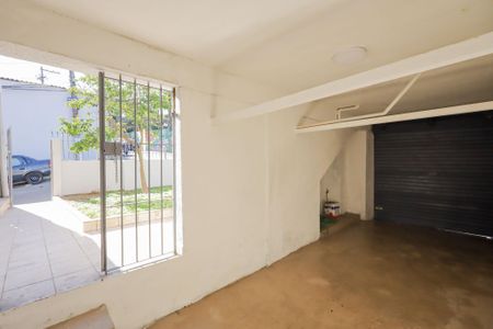 Casa para alugar com 243m², 2 quartos e 1 vaga Casa para alugar com 243m², 2 quartos e 1 vagaGaragem
