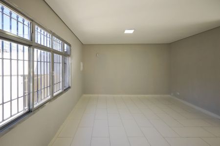 Sala de casa para alugar com 2 quartos, 243m² em Vila Joaniza, São Paulo